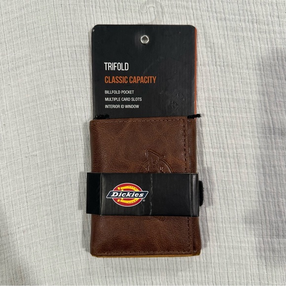 NWT Dickies Classic Brown Trifold Wallet • Bill Pocket • Interior ID Window - Picture 2 of 5